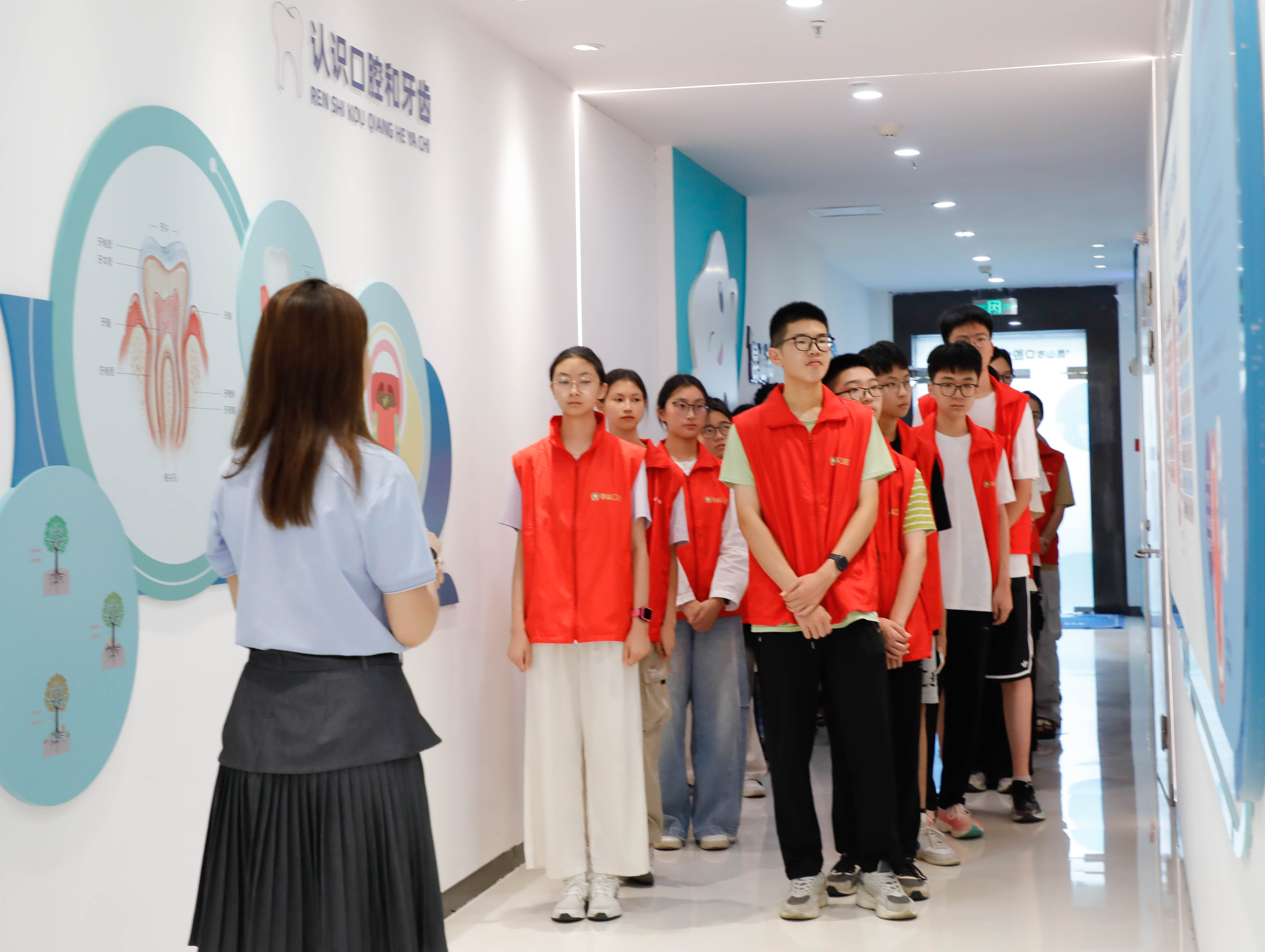 青春实践 同心同行｜亭林口腔2026年暑期社会实践进行时！